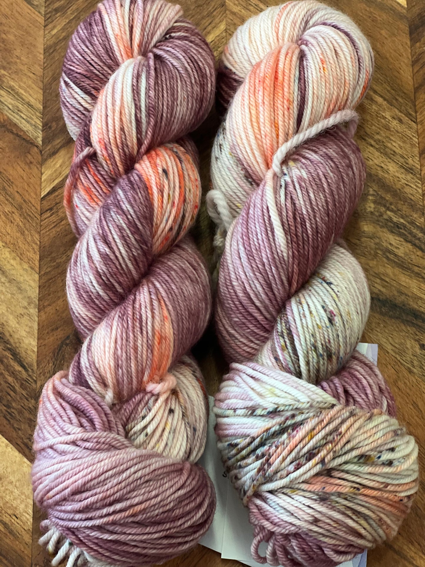 Kiwiyarn-a - Merino DK 8 Ply - Grandma's Rhubarb