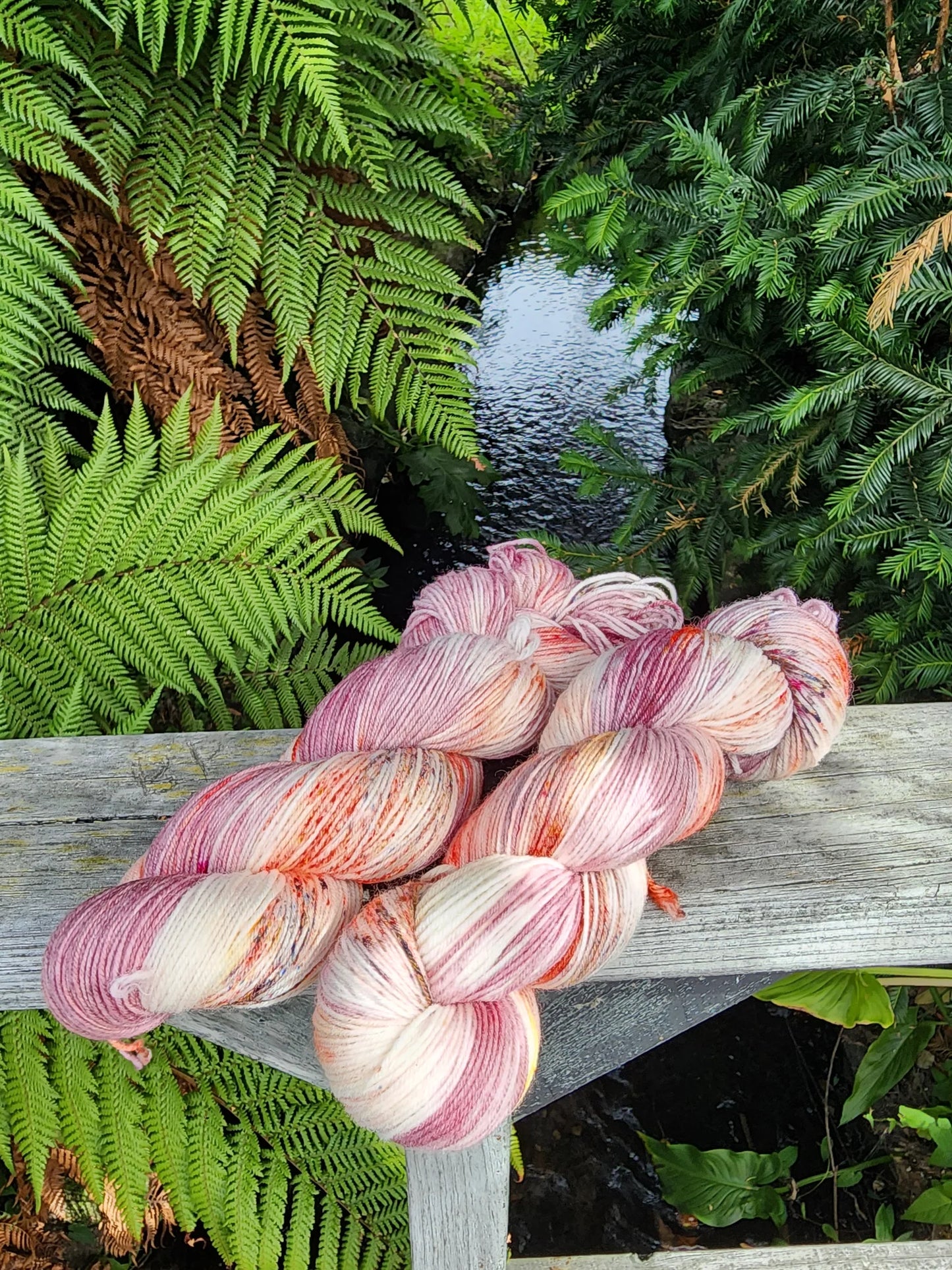 Kiwiyarn-a - 4 Ply Sock Yarn - Grandma's Rhubarb