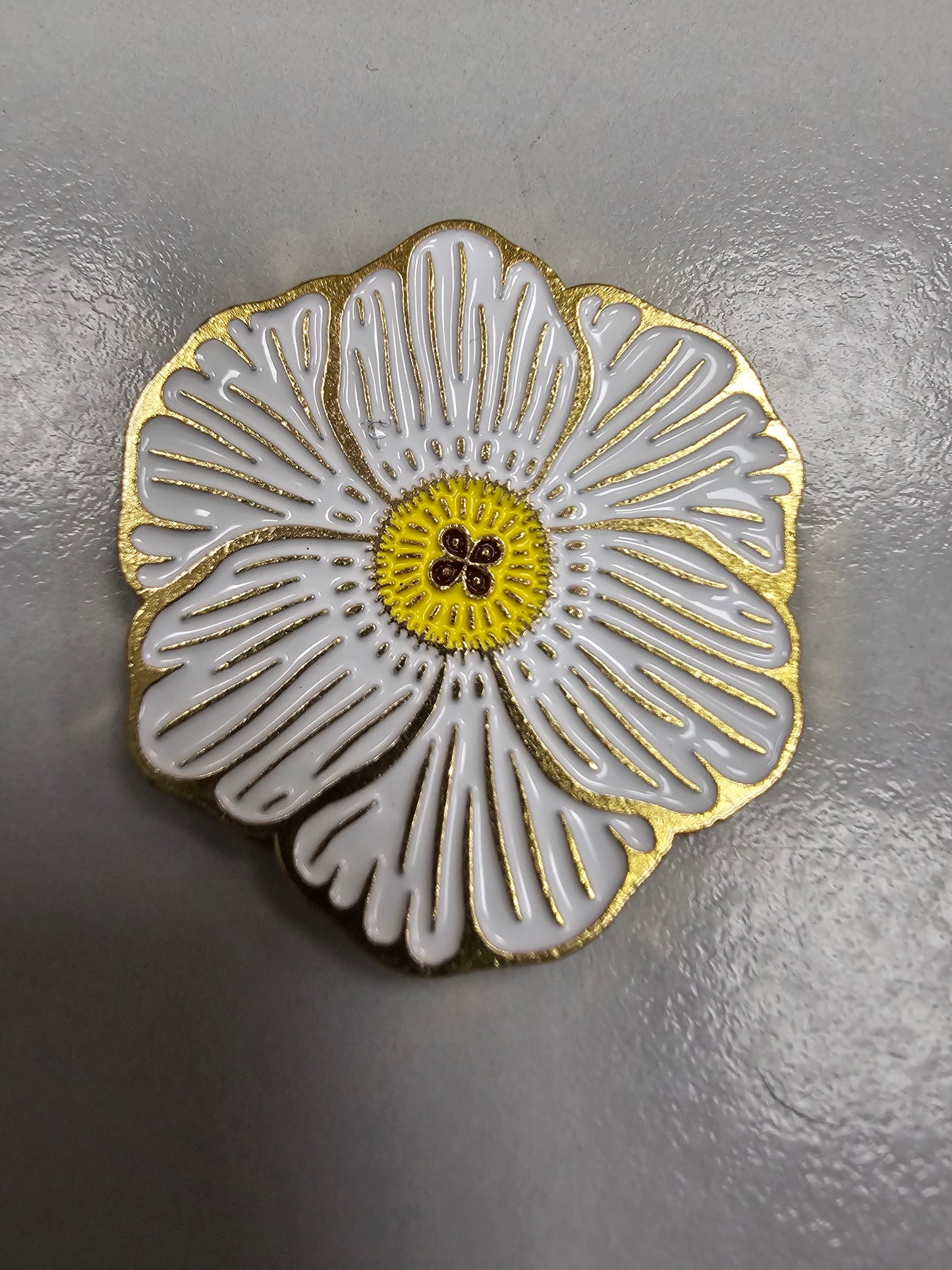 Needle Minder - White Flower