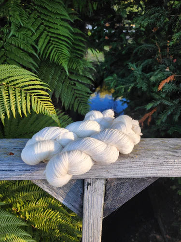 Kiwiyarn-a - High Twist Merino Yarn - Cream