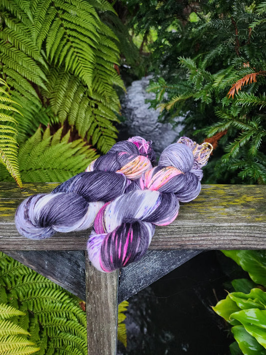 Stargazing - 4 Ply Sock Yarn - Kiwiyarn-a