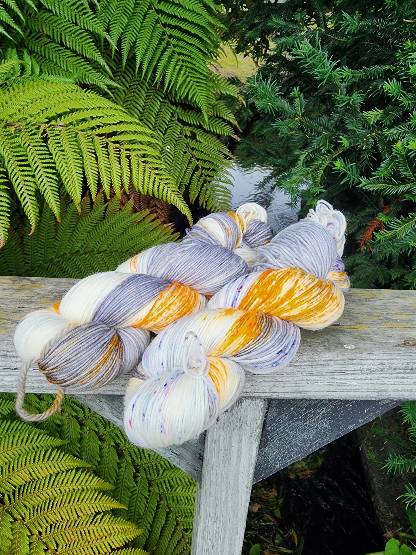 Kiwiyarn-a - 4 Ply Sock Yarn - Deadly Love