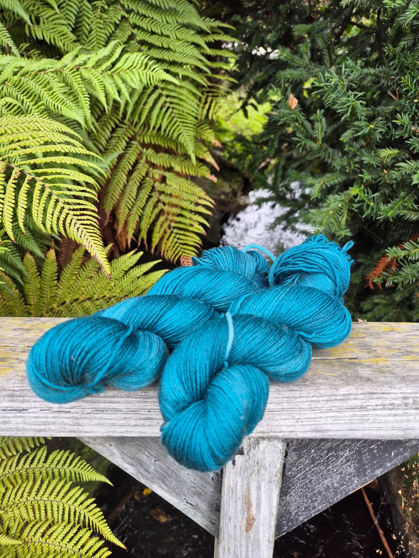 Kiwiyarn-a - 4 Ply Sock Yarn - Teal