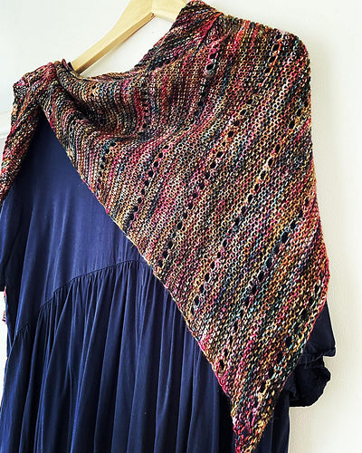 EBEforever designs - One Skein Triangular Shawl - PDF PATTERN