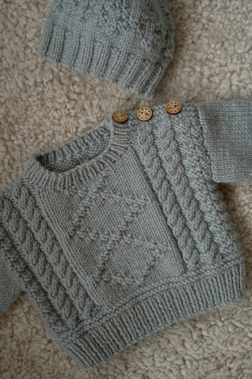 LisaFDesign - BC127 Sebbe Sweater and Hat