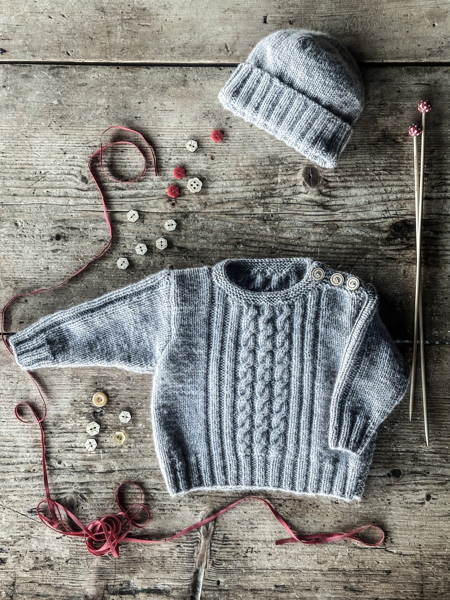 Whitley Sweater and Hat - LisaFdesign - BC149