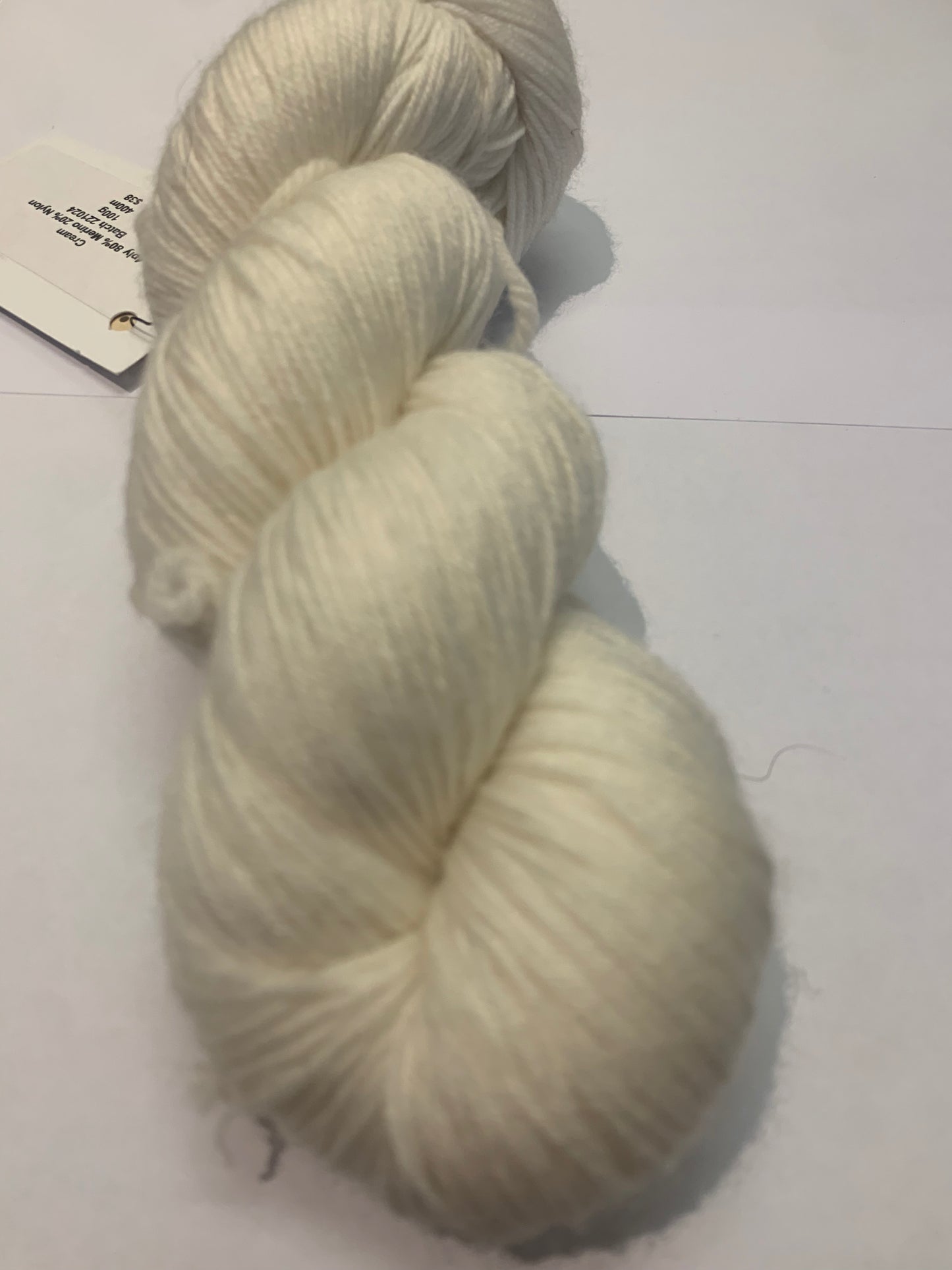 Kiwiyarn-a - 4 Ply Sock Yarn - Cream