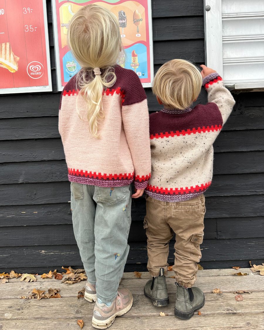 Cross Sweater - Junior - PetiteKnit - PRINTED PATTERN