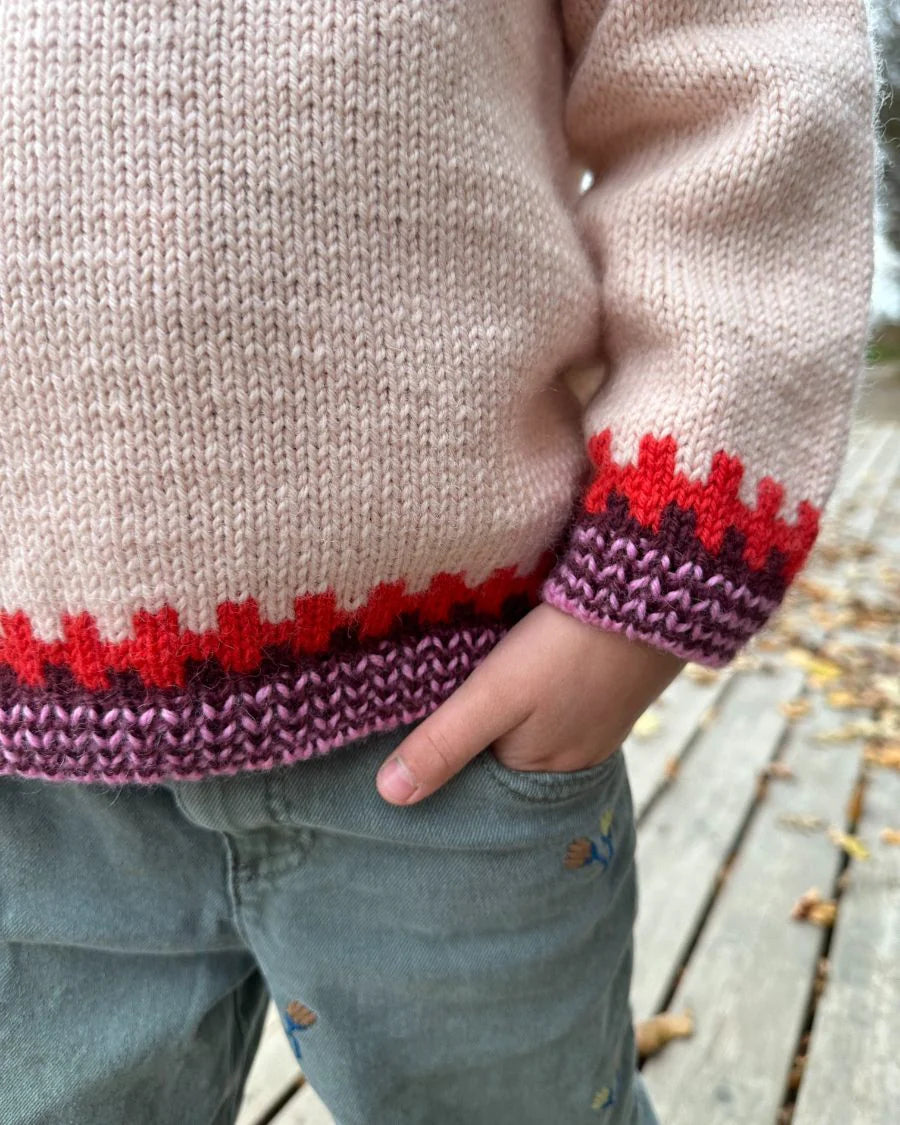 Cross Sweater - Junior - PetiteKnit - PRINTED PATTERN