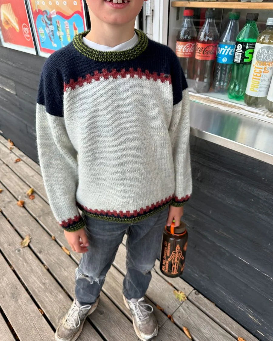 Cross Sweater - Junior - PetiteKnit - PRINTED PATTERN