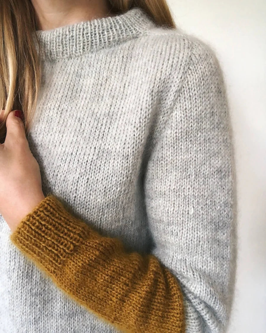 Constrast Sweater - PetiteKnit - PRINTED PATTERN