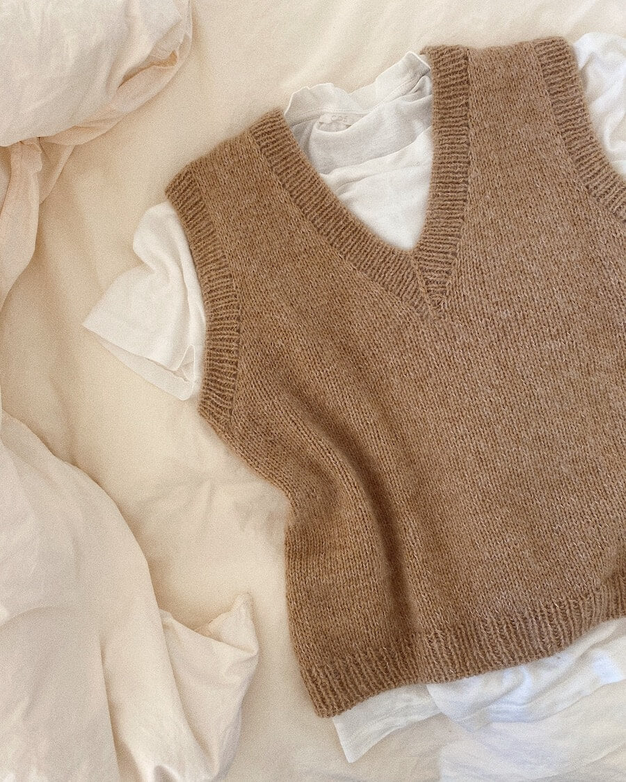 Stockholm Slipover V Neck - PetiteKnit - PRINTED PATTERN