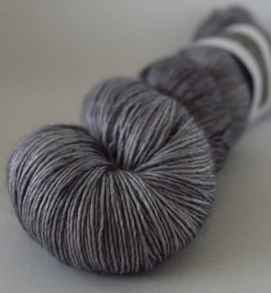 Yarnfloozy - Sage - Whisper