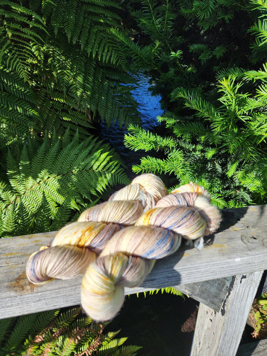 Kiwiyarn-a - Merino DK 8 Ply - Volcanic