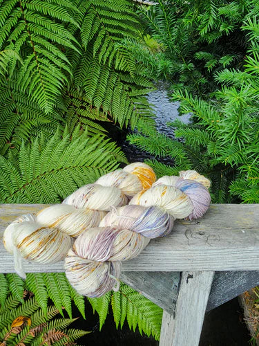 Kiwiyarn-a - 4 Ply Sock Yarn - Volcanic