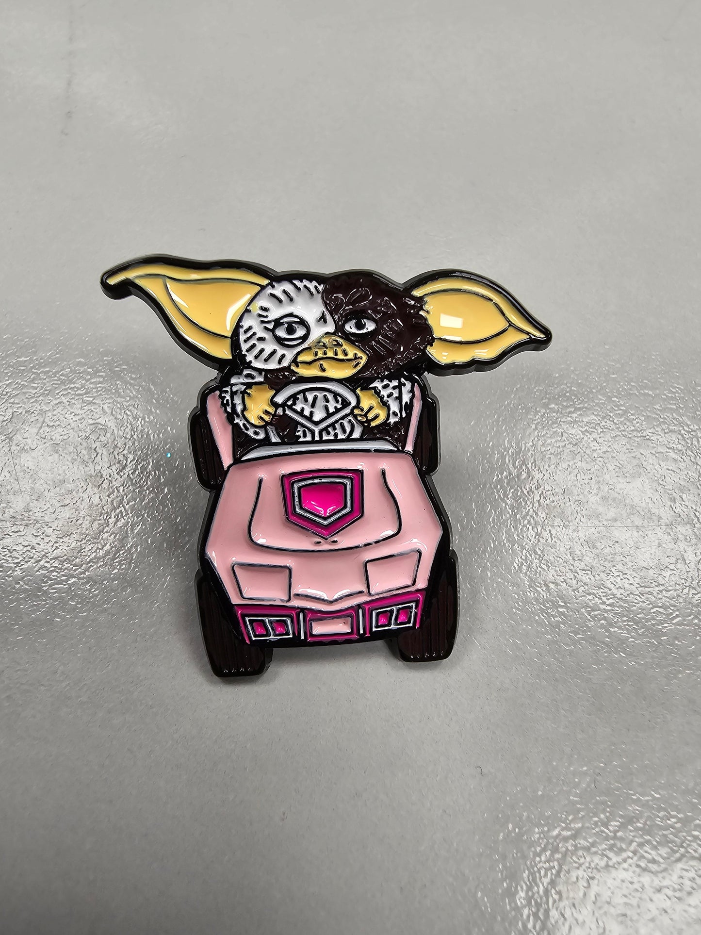 Enamel Pin - Cartoon - Gremlin in Car