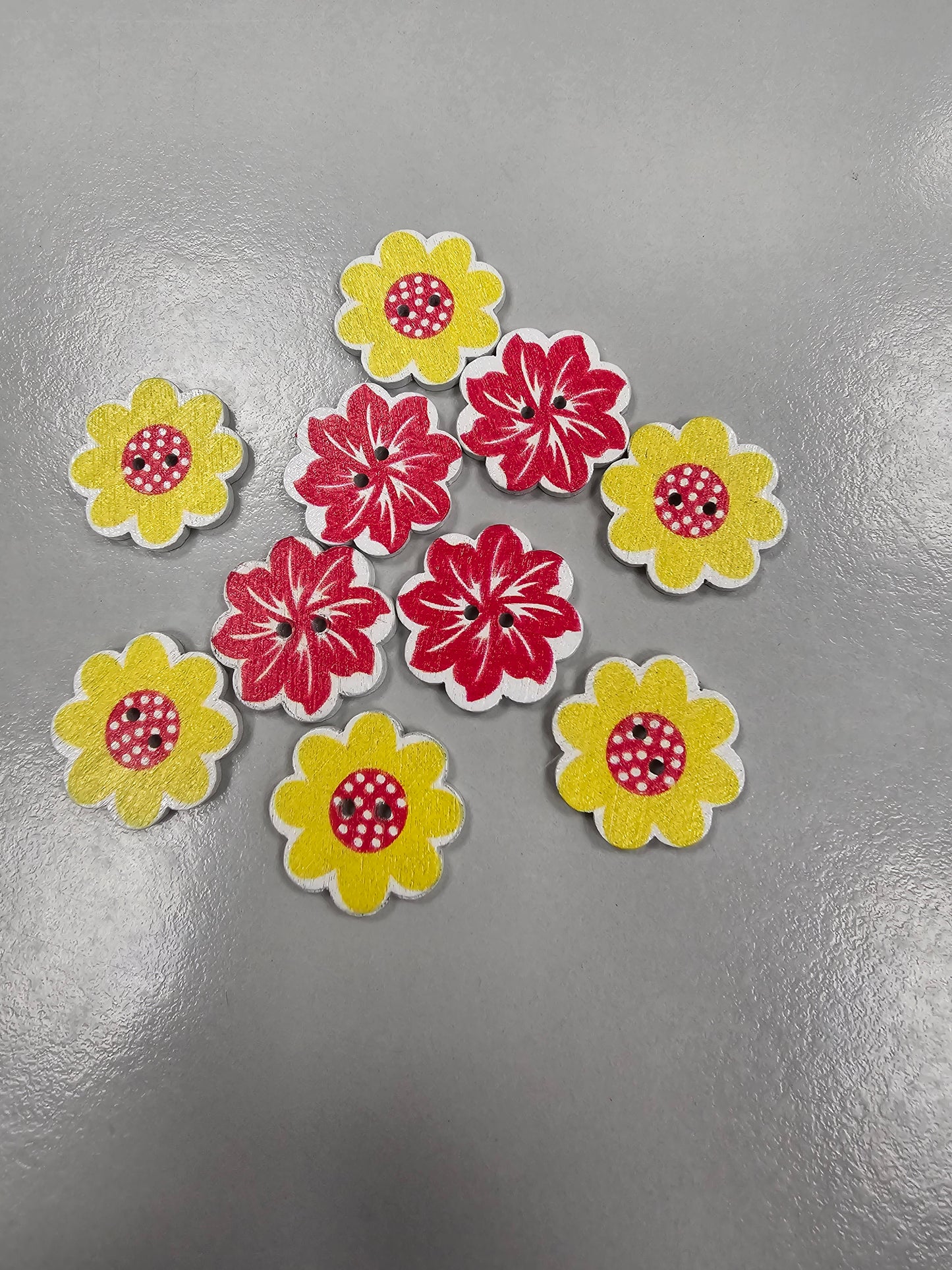 Buttons - Wooden Flowers - 20mm x 10 - Mix 2