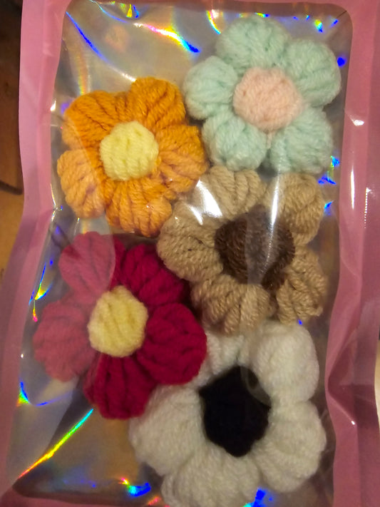 Knitted Flowers - Orange/Red/White