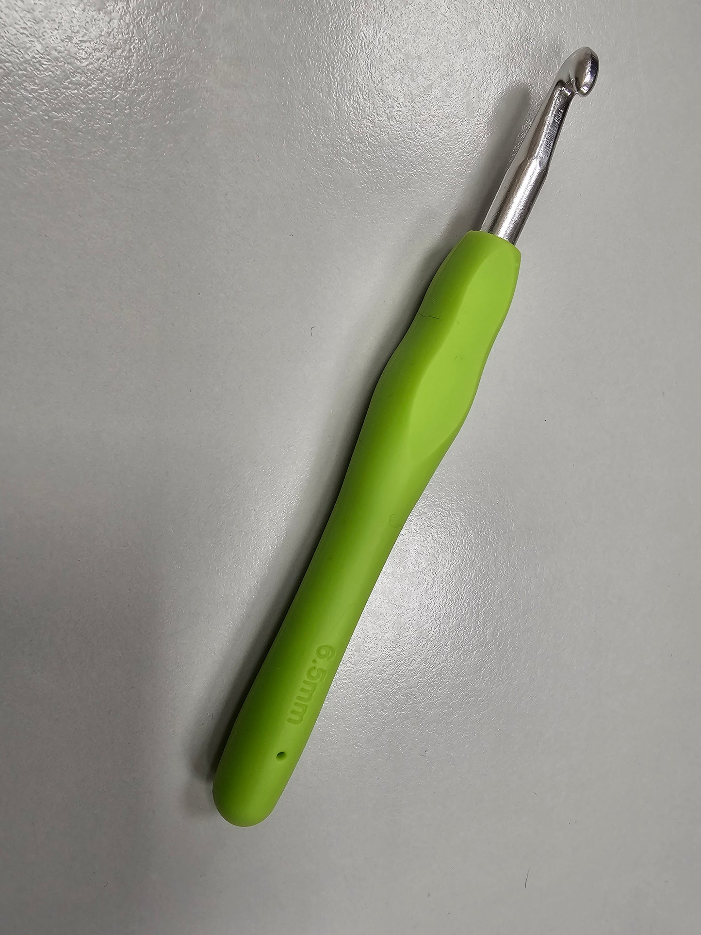 Crochet Hook - 6.5 mm