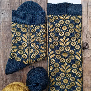 Hyper Delft Socks Kit - Dark Omen Yarn