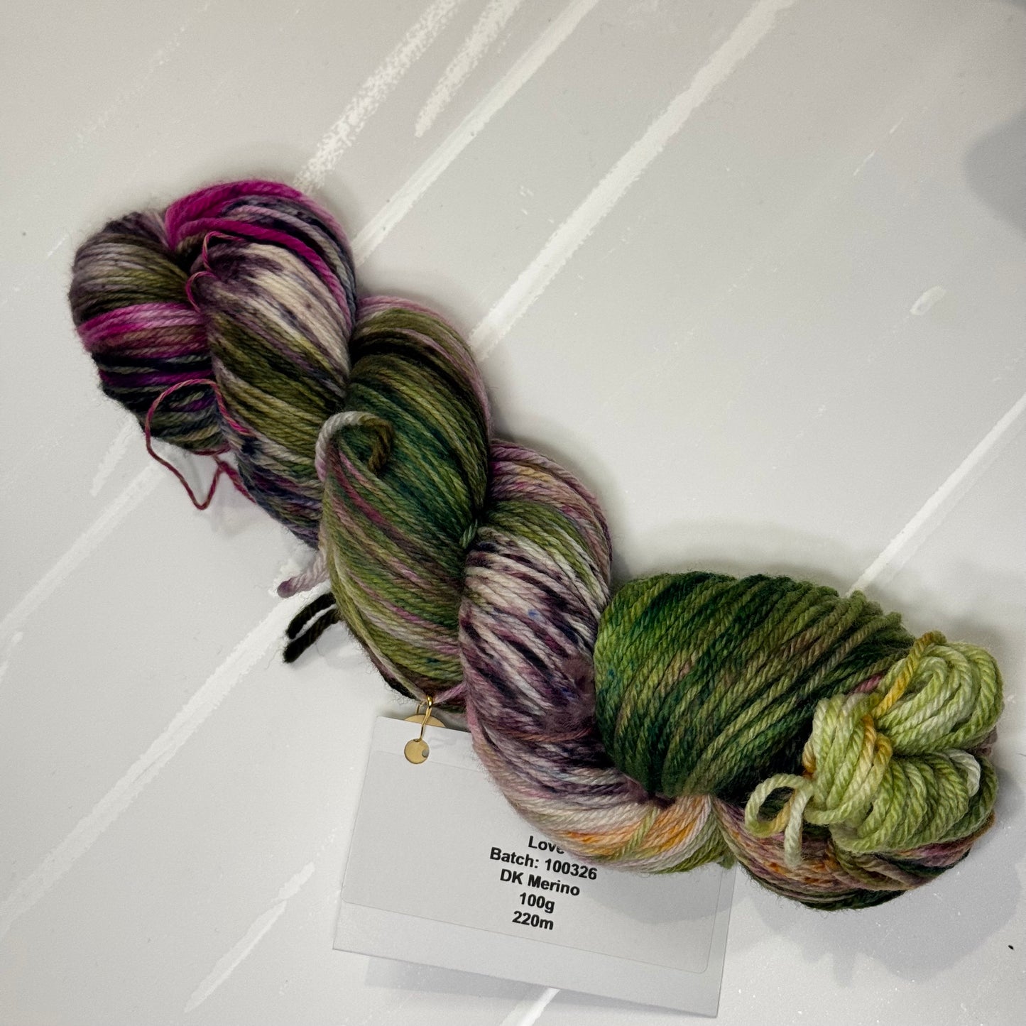 Love - Kiwiyarn-a - Merino DK 8 Ply