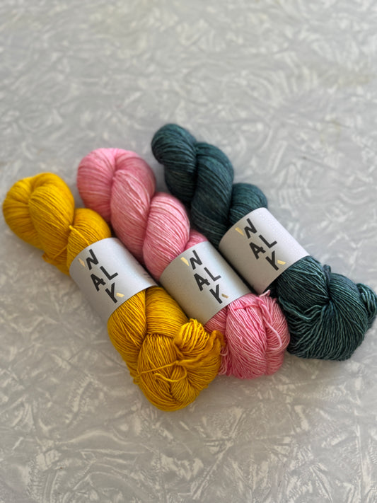 Garter Party Yarn Kit - Flowers in the City