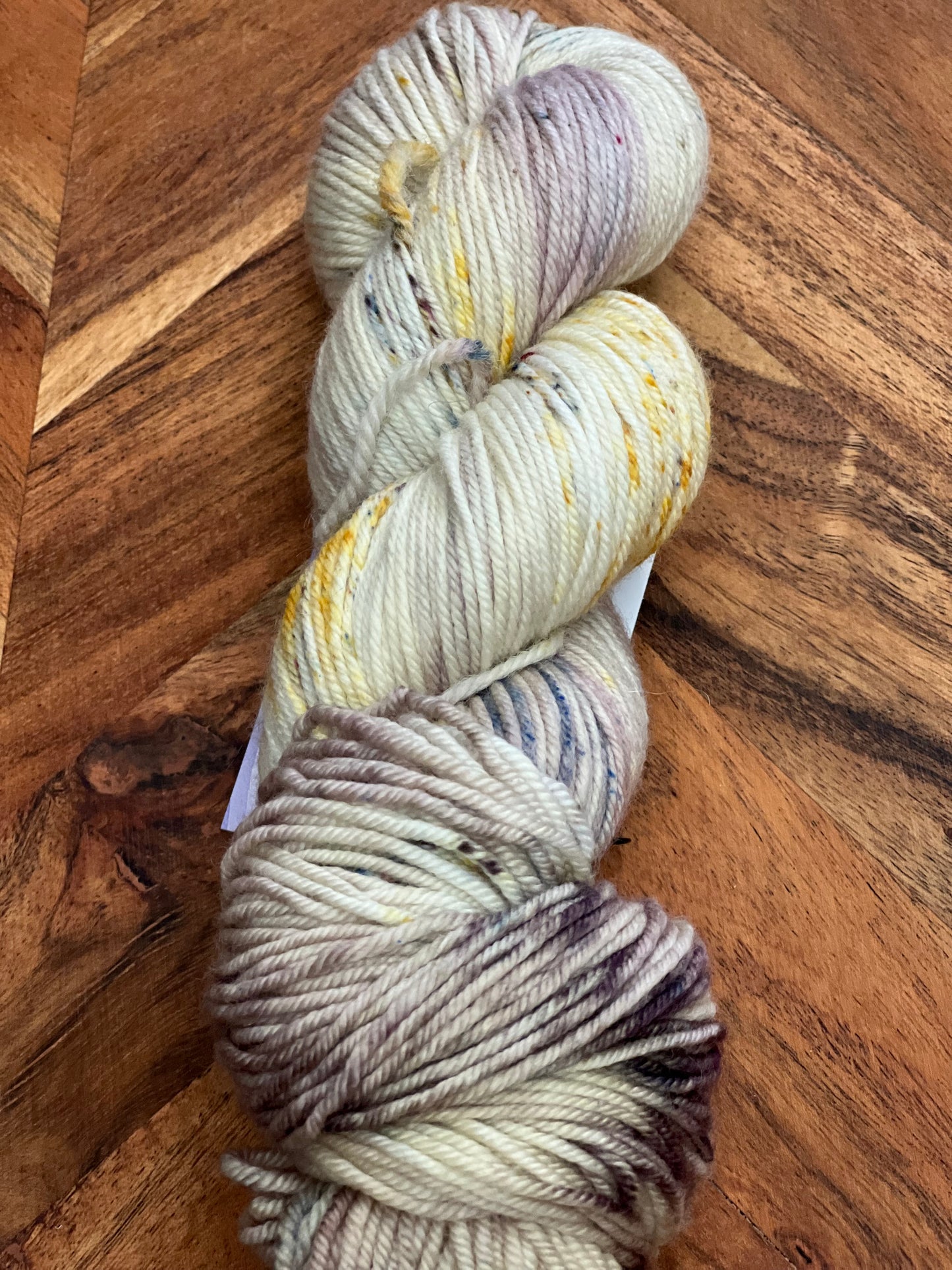 Kiwiyarn-a - Merino DK 8 Ply - Volcanic