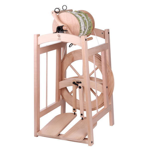 Spinning Wheel - Country Spinner 2 - Ashford Lacquered