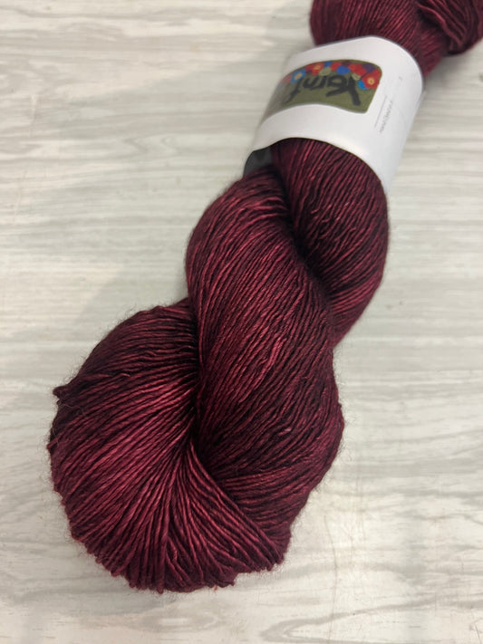 Yarnfloozy - Sage - Burnt Cherries