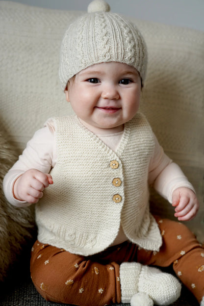 LisaFDesign - BC120 Millar Vest, Hat and Booties