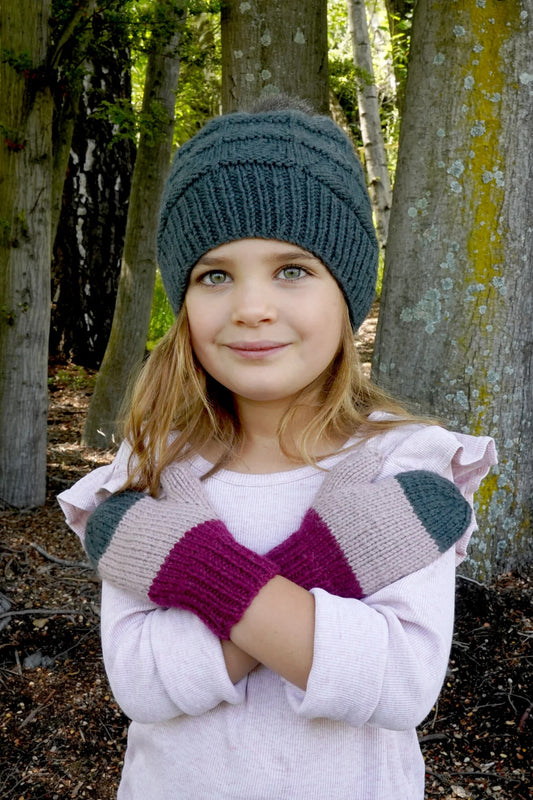 LisaFDesign - LC38 Sunday Hat and Mittens