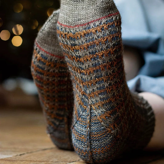 Tartan Socks Kit - Dark Omen Yarn
