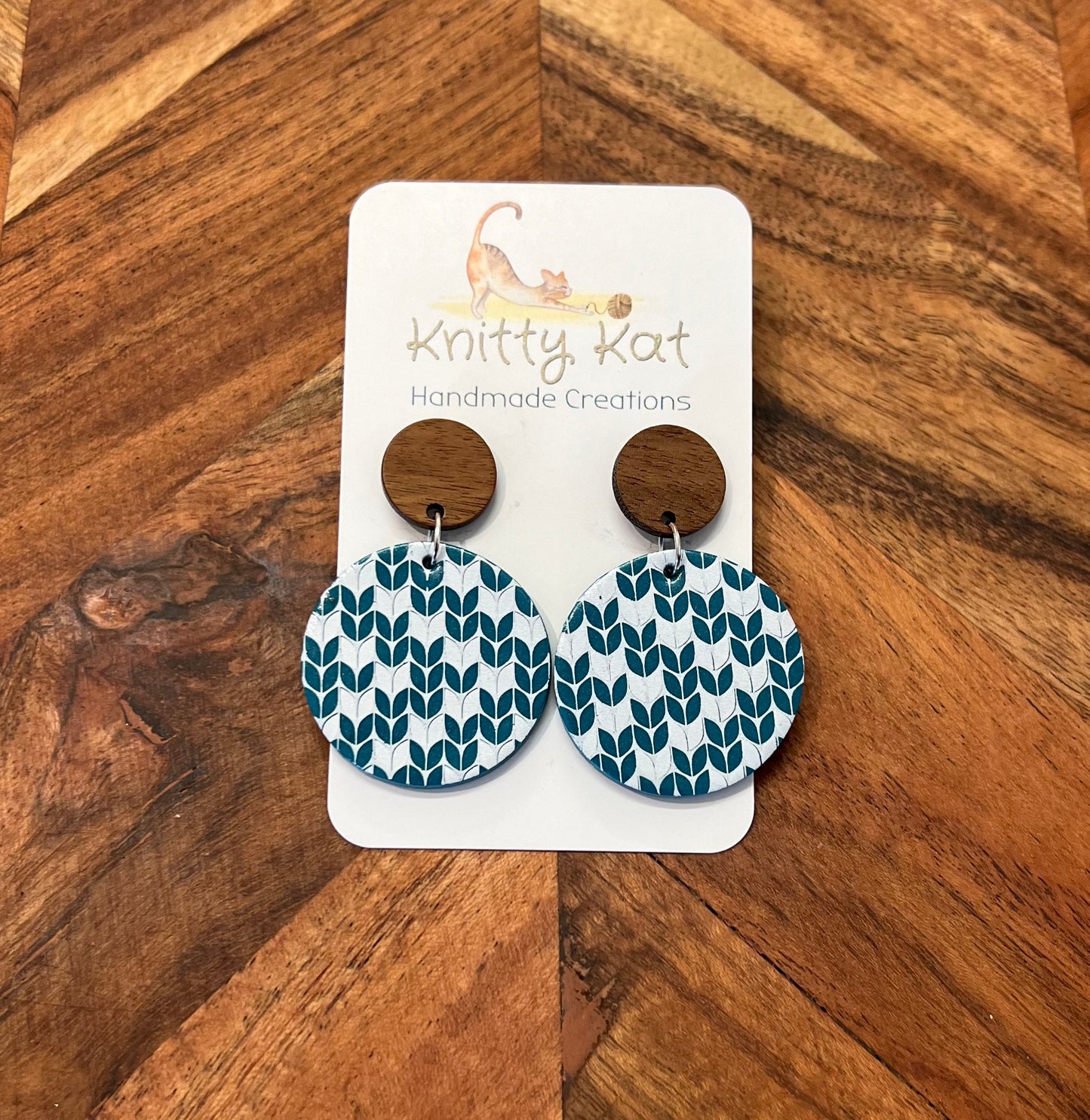 Knitty Kat - Knit Circle Earrings - Teal/White