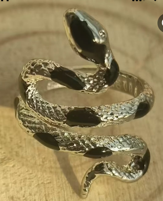 Ring - Yarn Guide - Silver/Black Snake