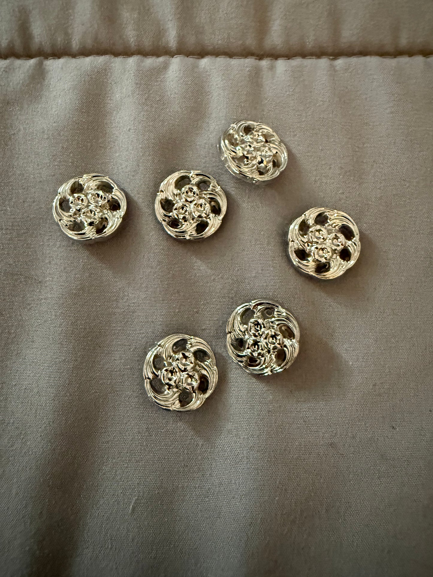 Buttons - Vintage Metal #8