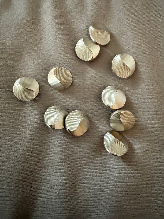 Buttons - Vintage Metal #10