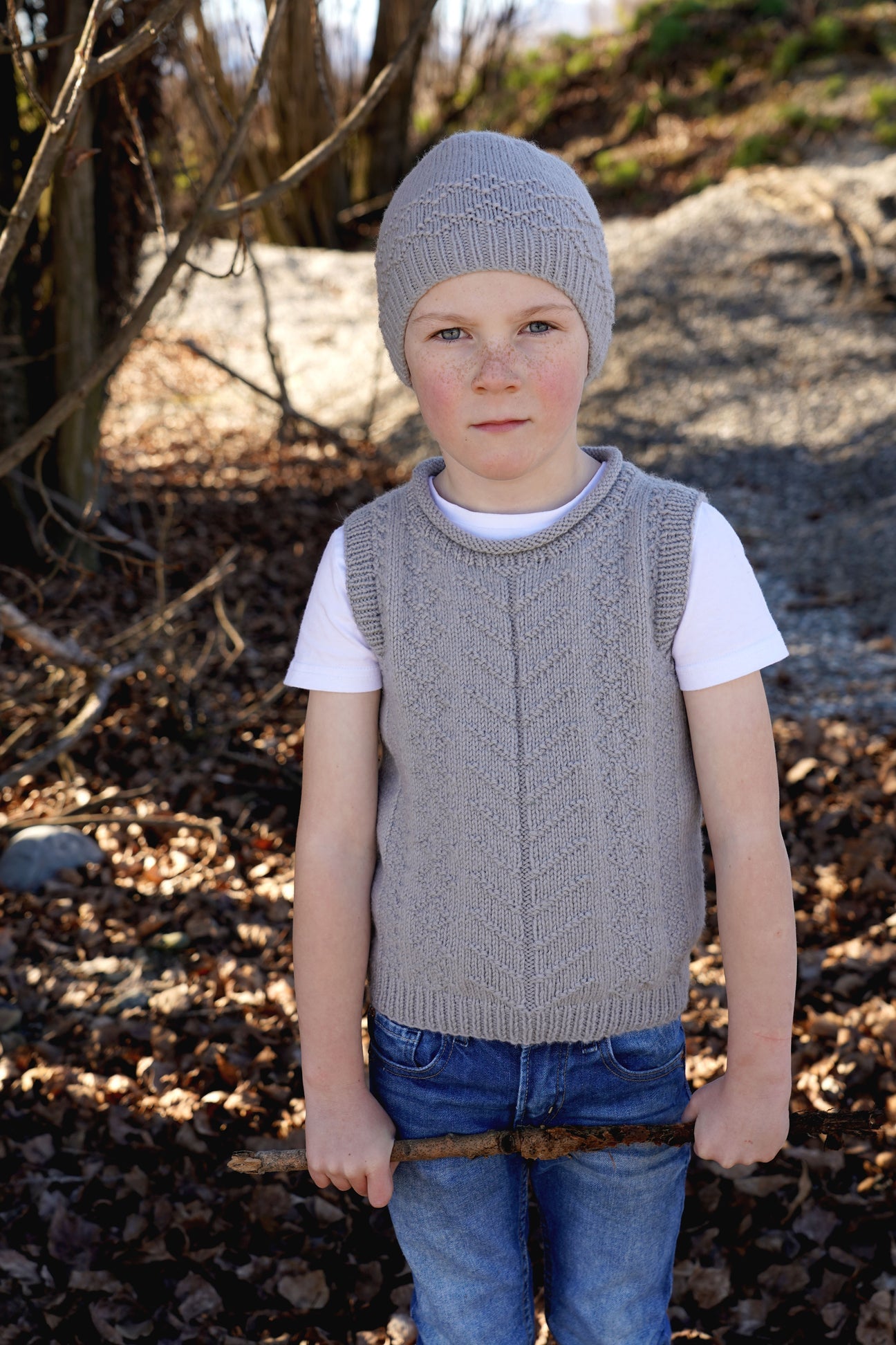 Bryn Vest and Hat - LisaFDesign LF66
