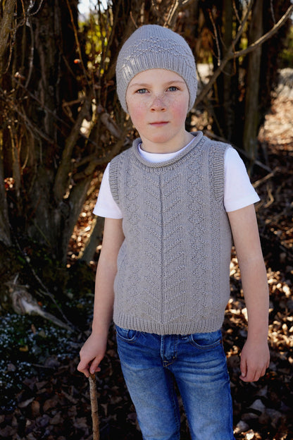 Bryn Vest and Hat - LisaFDesign LF66