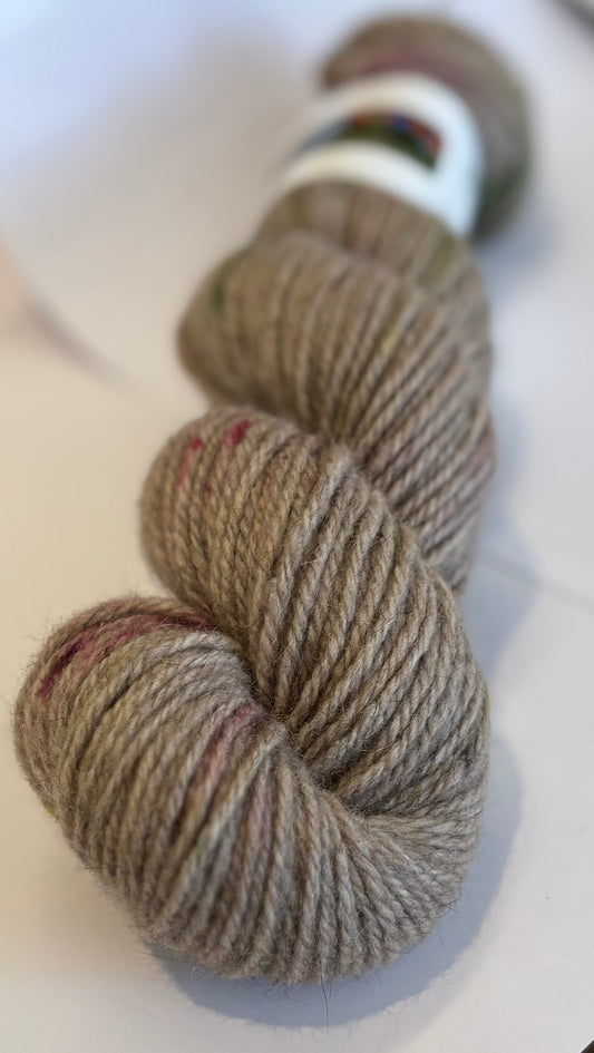 Yarnfloozy - Brushtail 8 Ply - Petals