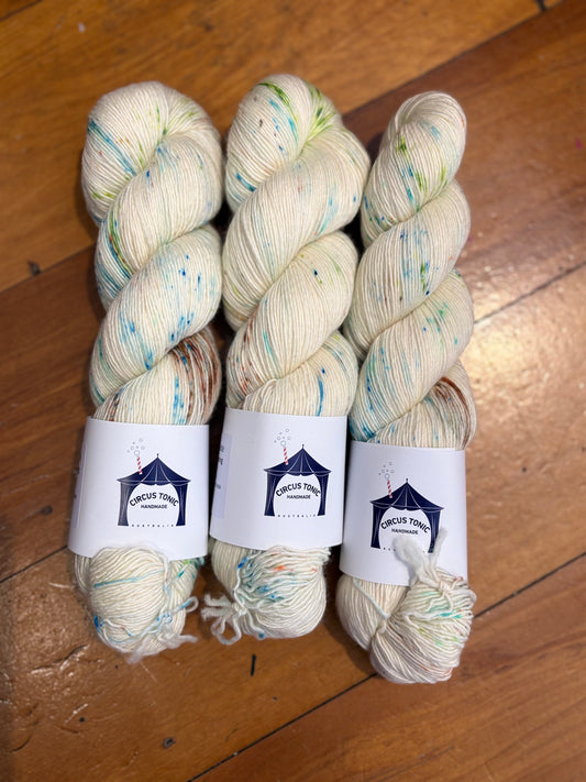 Circus Single Merino - Circus Tonic Handmade Yarn - Ipanema