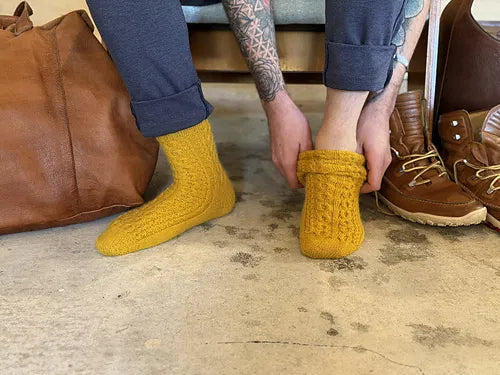 Ties that Bind Sock - EBEforever designs - PDF PATTERN