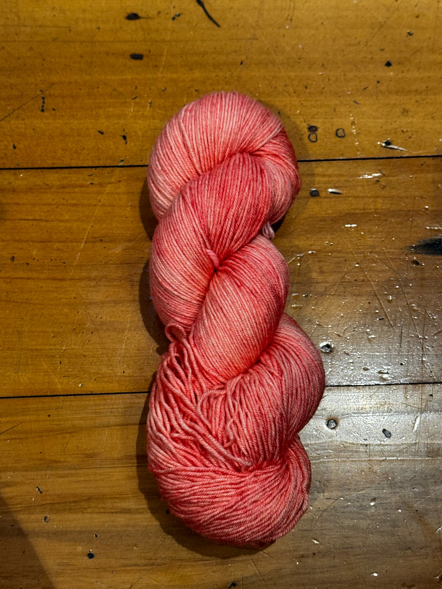 OOAK #3 Coral - 4 Ply Sock Yarn - Kiwiyarn-a