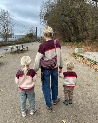 Cross Sweater - Junior - PetiteKnit - PRINTED PATTERN