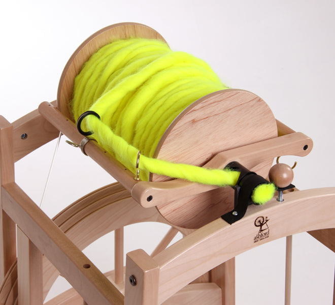 Spinning Wheel - Country Spinner 2 - Ashford Lacquered