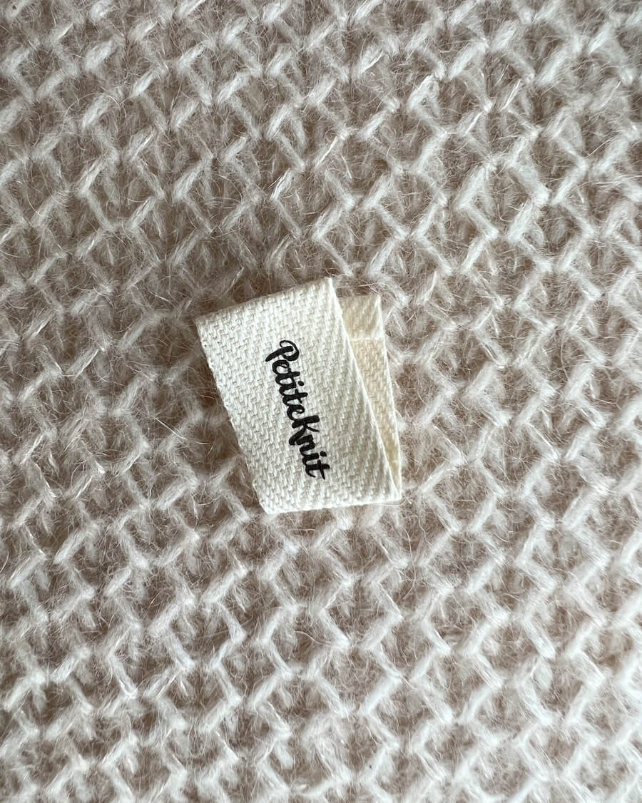Garment Label - Folded - PetiteKnit