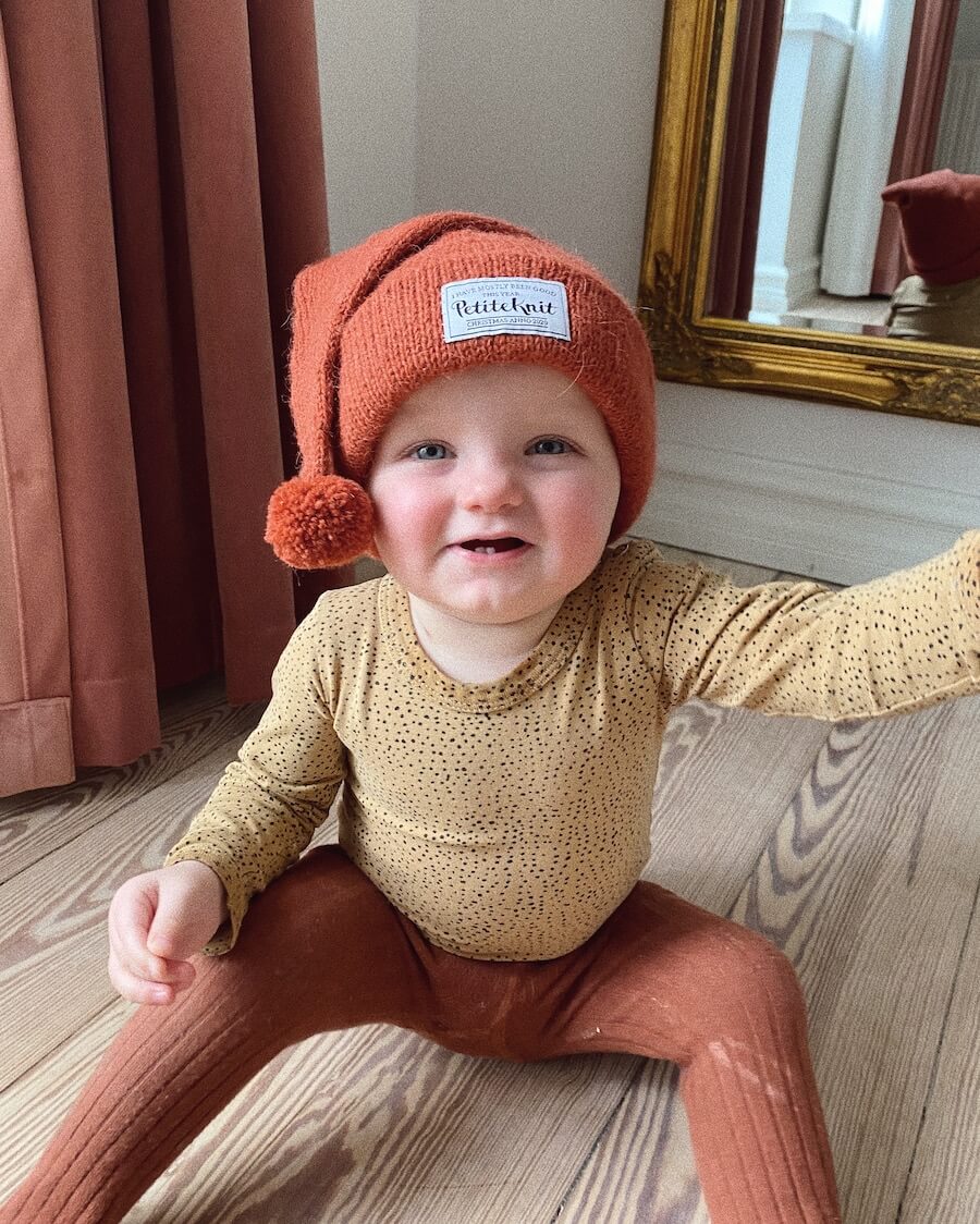 The Oslo Hat - Christmas Edition - PetiteKnit - PRINTED PATTERN