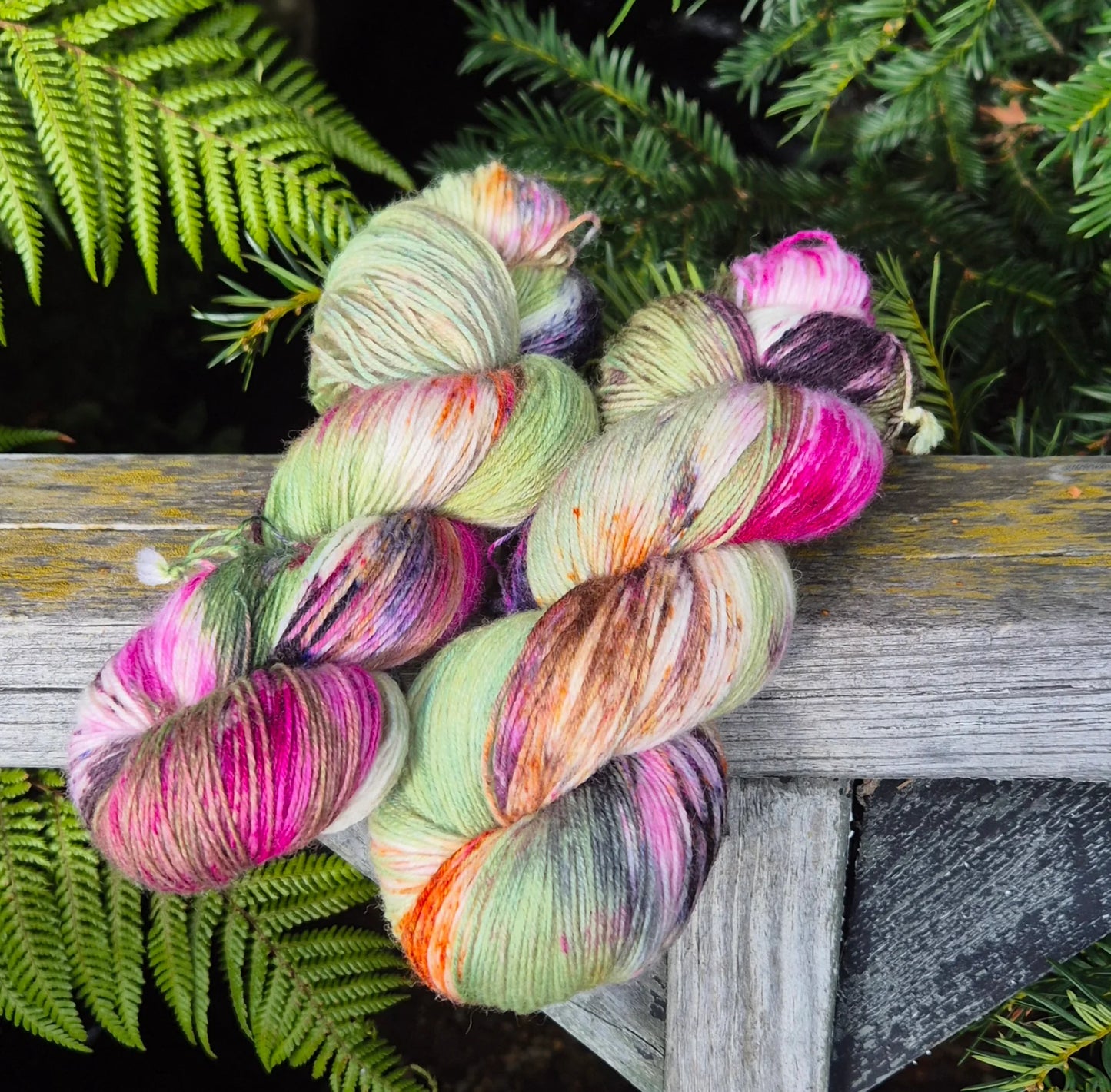 Love - 4 Ply Sock Yarn - Kiwiyarn-a