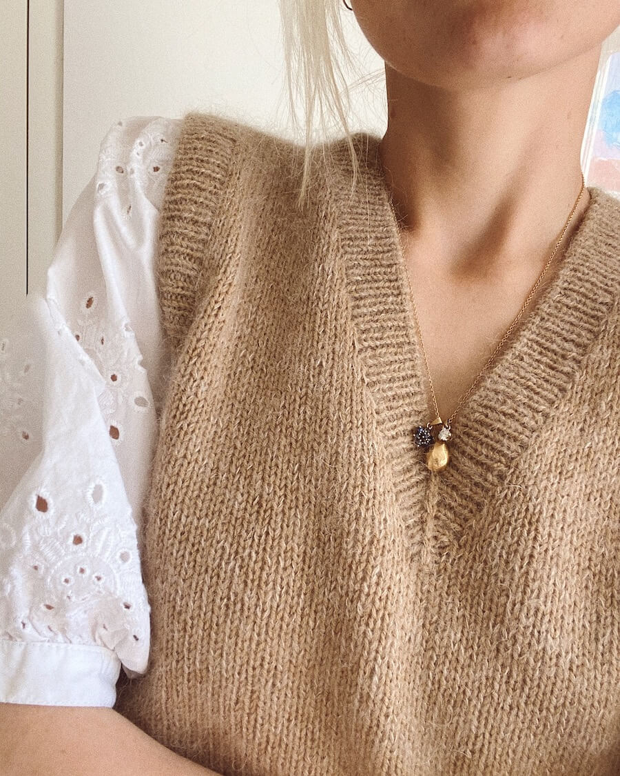 Stockholm Slipover V Neck - PetiteKnit - PRINTED PATTERN